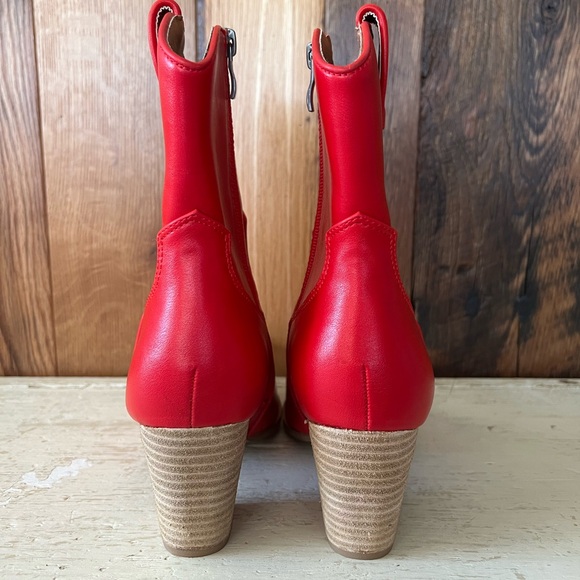 Beast Fashion Red Booties NWOT - Picture 5 of 6